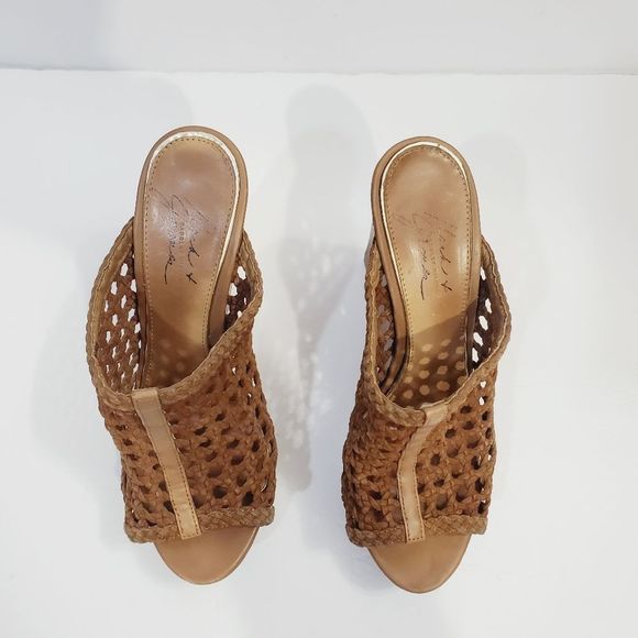 Mark & James by  Badgley Mishka tan leather high platform wedge sandals size 8 - Picture 3 of 13